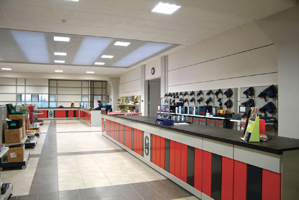 47-banco-vendita-officina.jpg